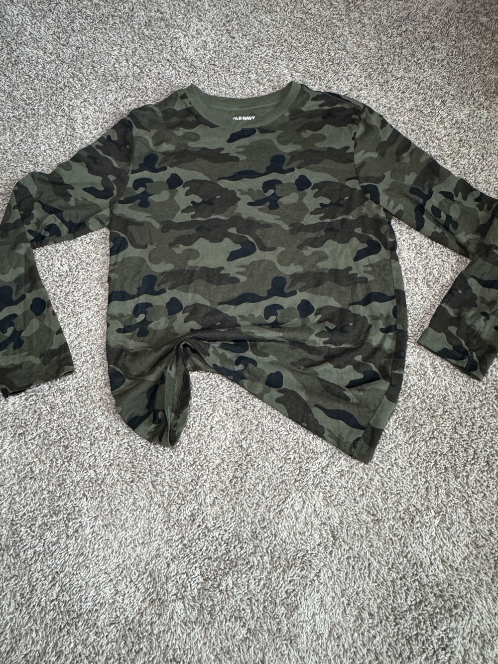 Old Navy Olive Green Camouflage Long-Sleeve Tee